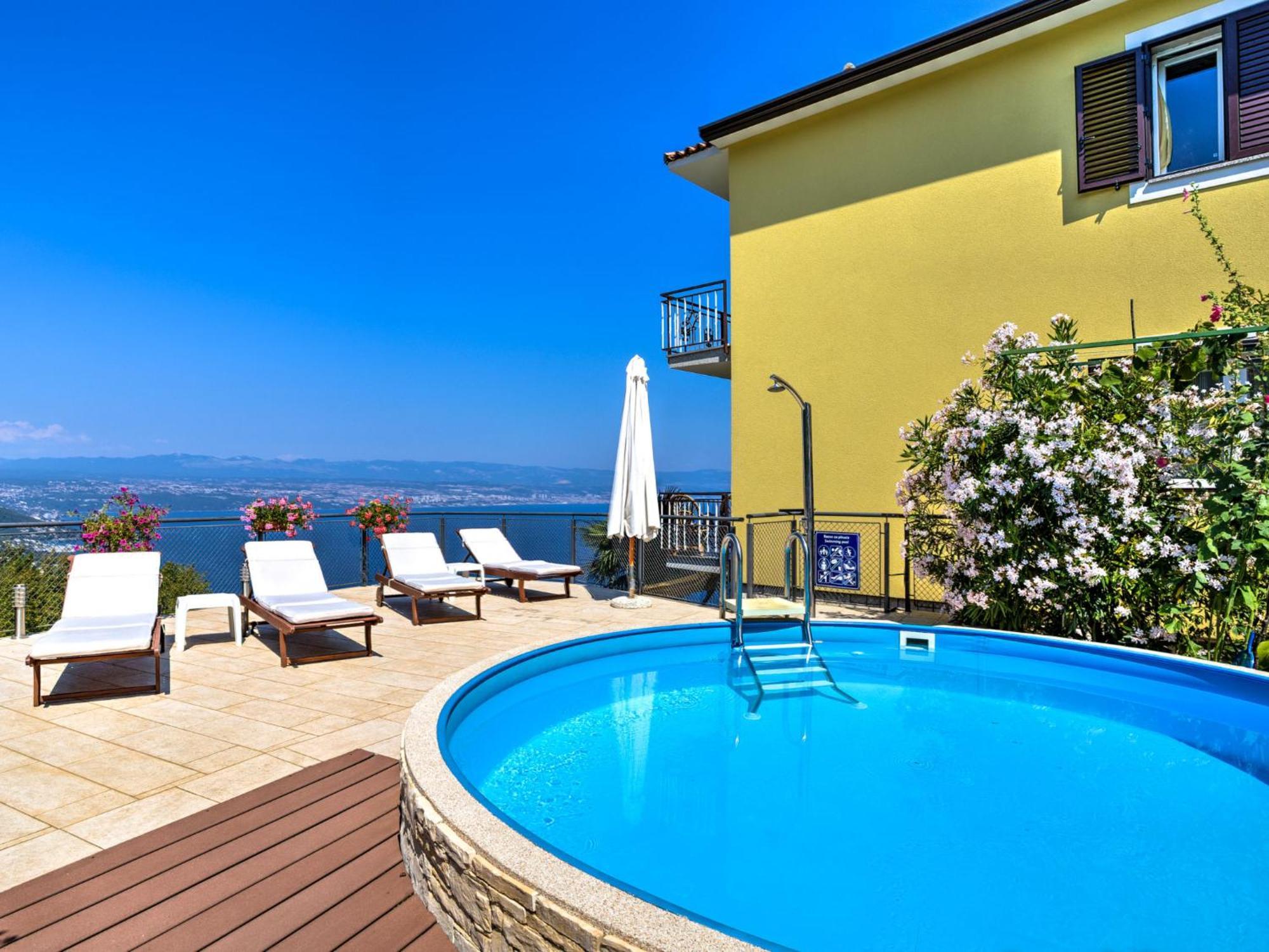 Apartment Laurus-1 By Interhome Lovran Εξωτερικό φωτογραφία