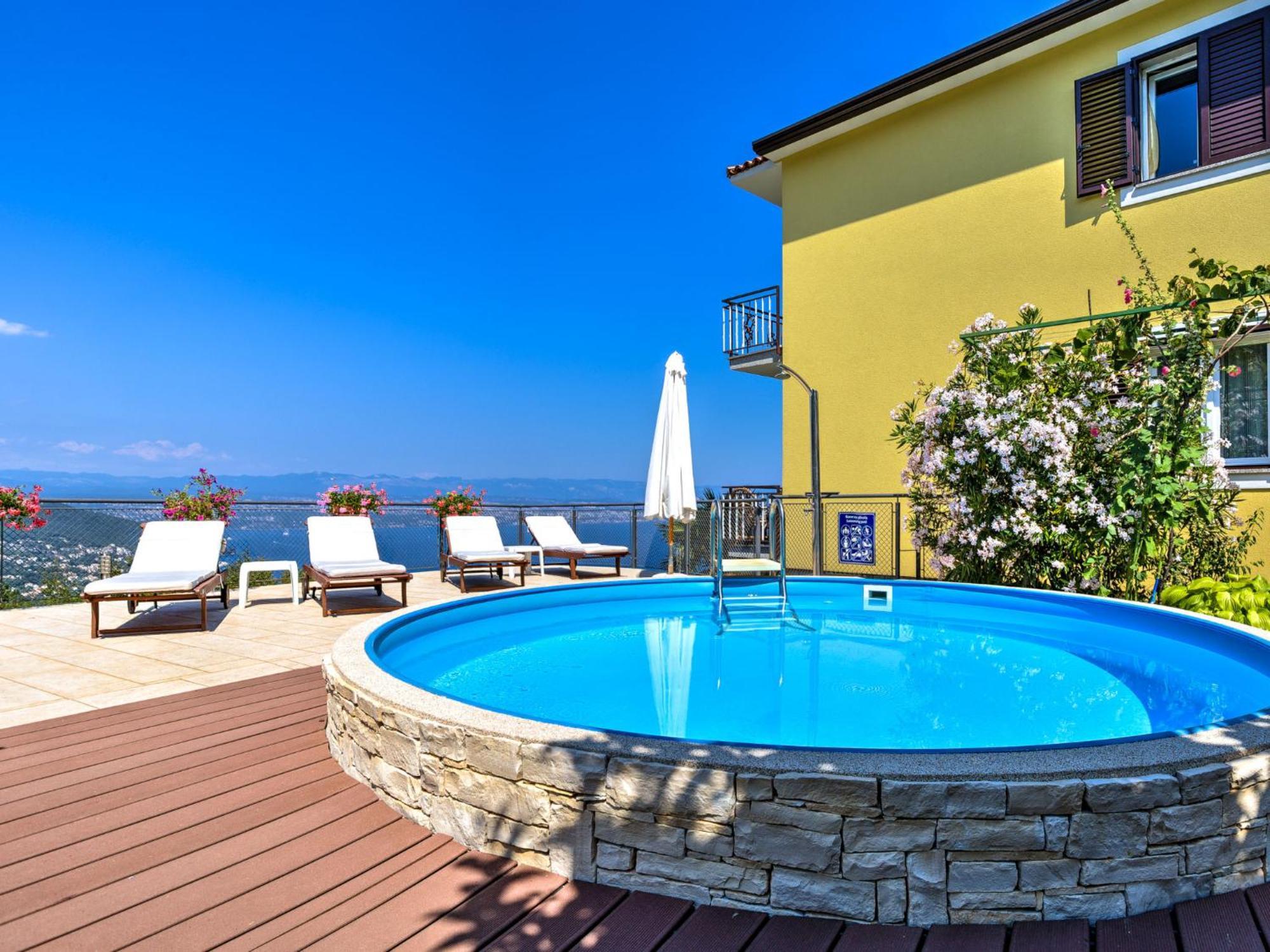 Apartment Laurus-1 By Interhome Lovran Εξωτερικό φωτογραφία